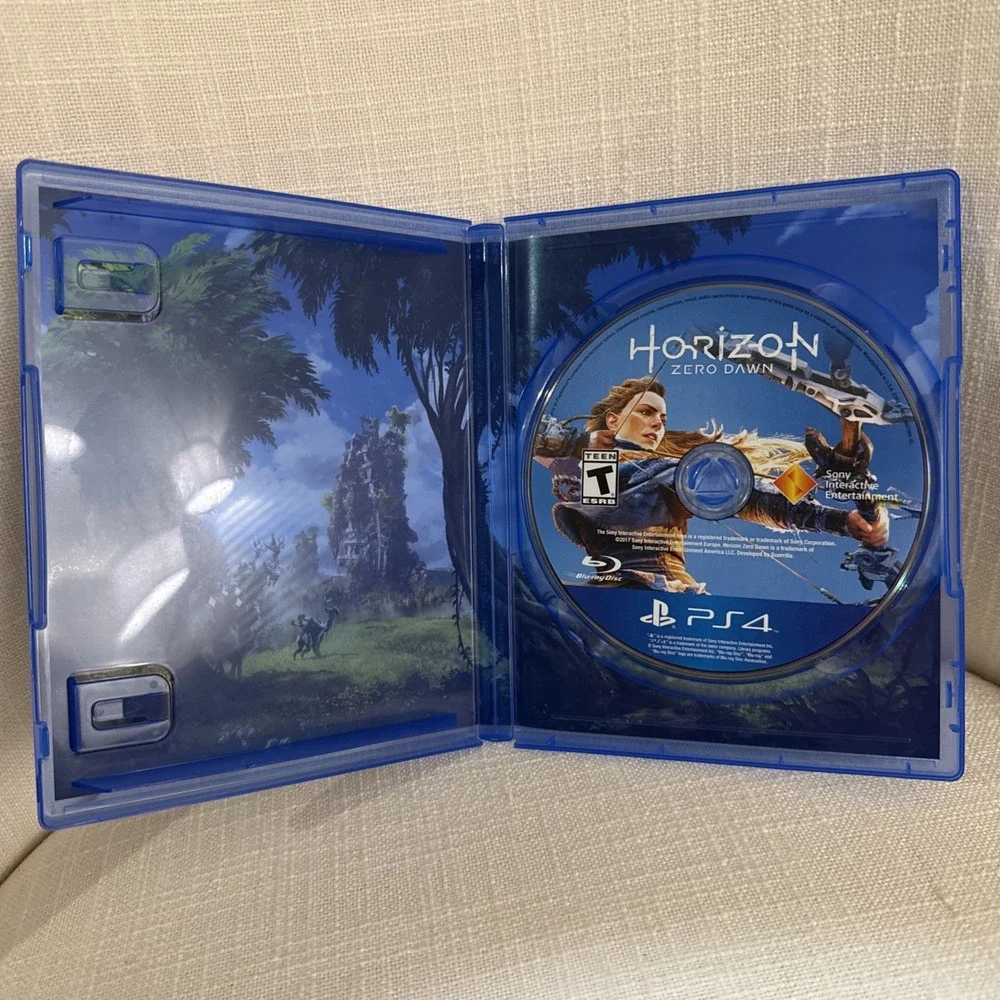 Horizon Zero Dawn - Sony PlayStation 4 Pre Owned Tested and‎ Working